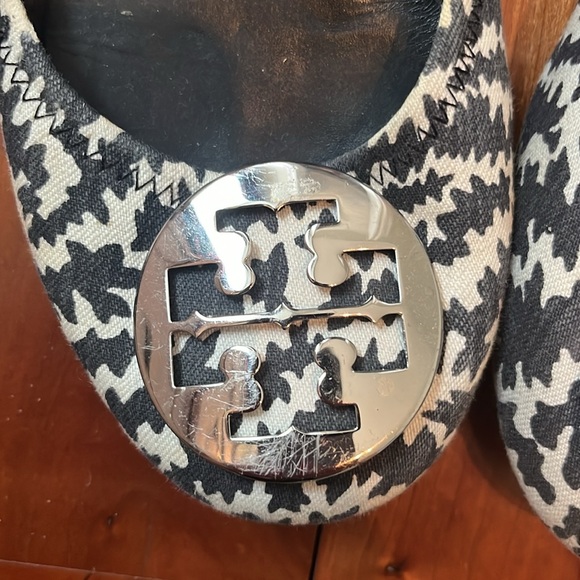 Gently worn Tory Burch Flats - Picture 5 of 5
